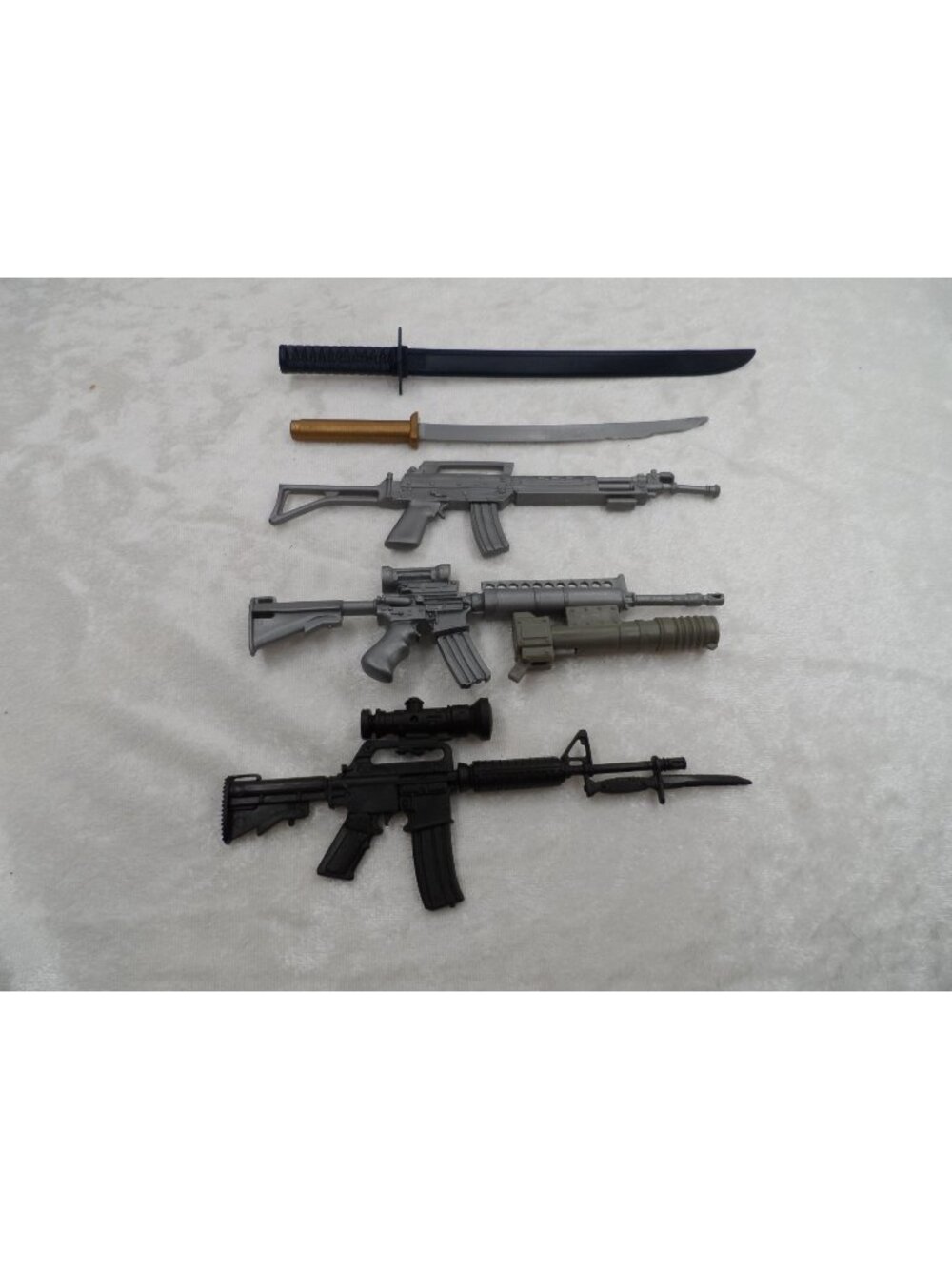 GI Joe Vintage Weapons Accessories Lot 2 Sabers Swords 3 Machine Guns